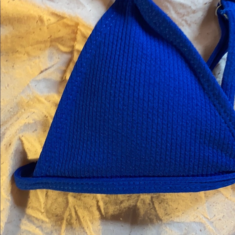 Blue bikini - Picture 2 of 4